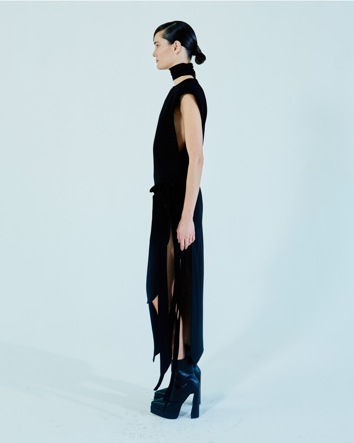 Black long dress with side-slit