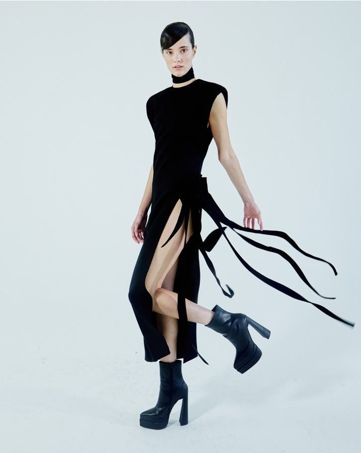 Black long dress with side-slit