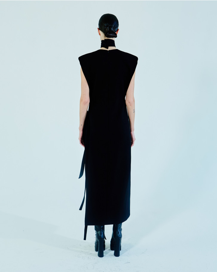 Black long dress with side-slit