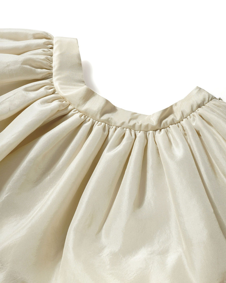 IVORY SHORT CLOUD SKIRT