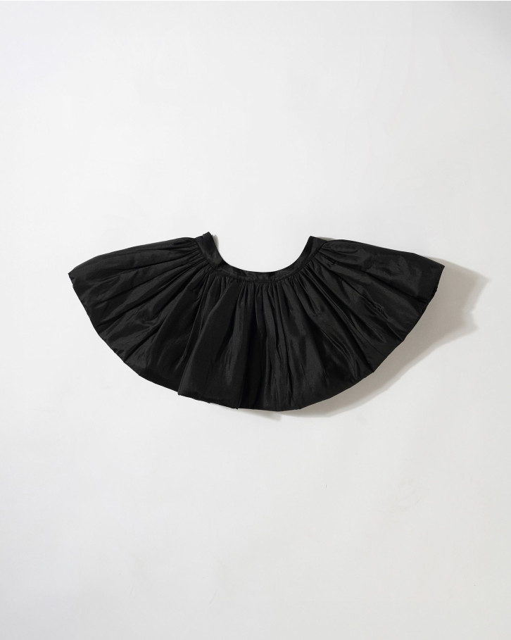 BLACK SHORT CLOUD SKIRT